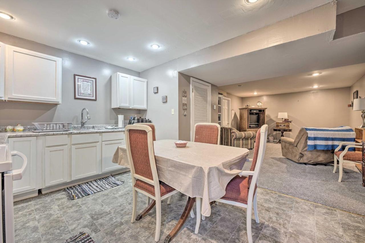 Lovely 3- Bedroom Apartment With Street Parking. โกเชน ภายนอก รูปภาพ