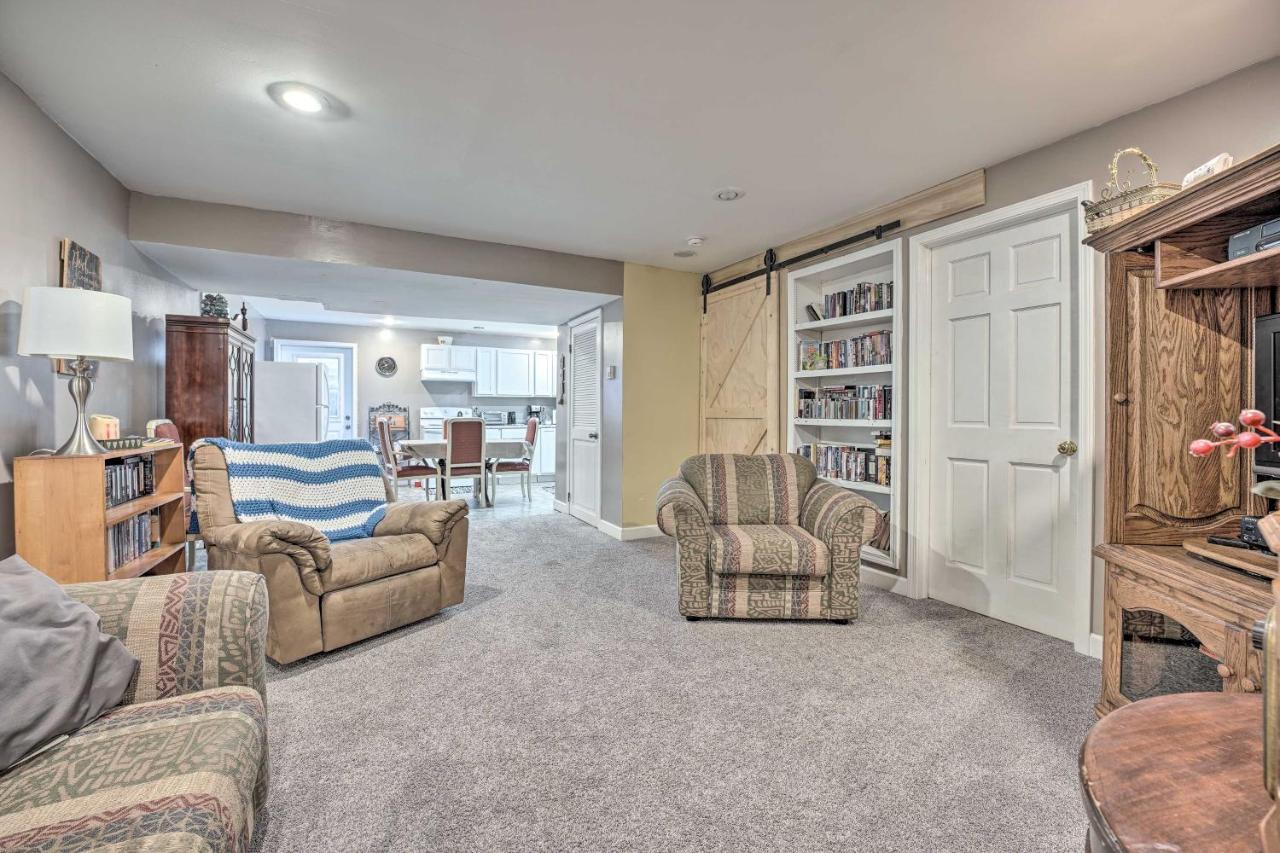 Lovely 3- Bedroom Apartment With Street Parking. โกเชน ภายนอก รูปภาพ